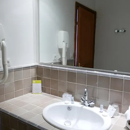 ル カタラン バニュルス・シュル・メール